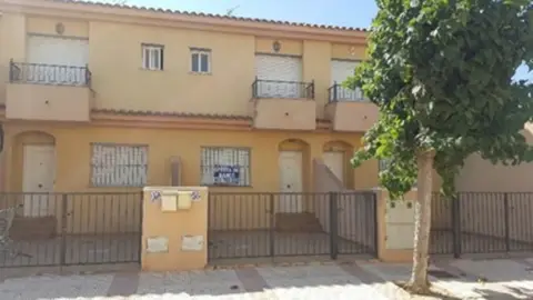 Casa adosada en calle de Farallón