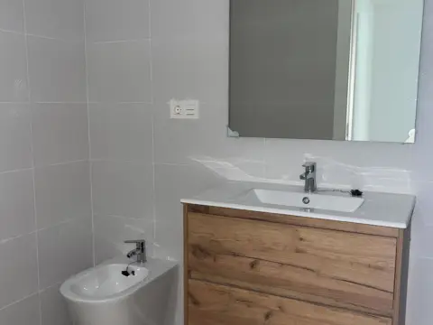 Piso en calle Granada, 151