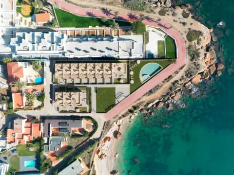 Casa adosada en Carrer de Alena, 9