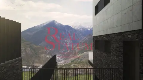 Casa en calle Urbanització Roc de Les Esquiroles,  S/N,  6A I 6B