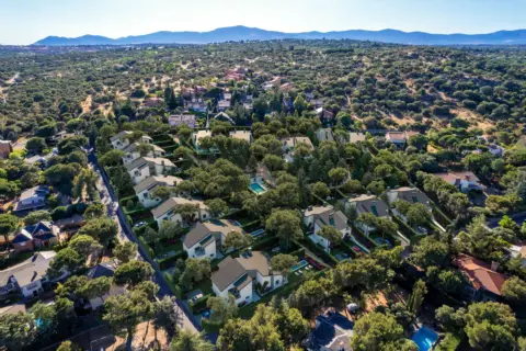 Chalet en calle del Almendro, 1
