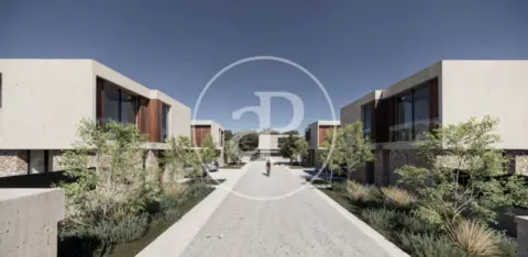 Obra Nueva de Casas independientes con piscina privada en Pobla Vallbona