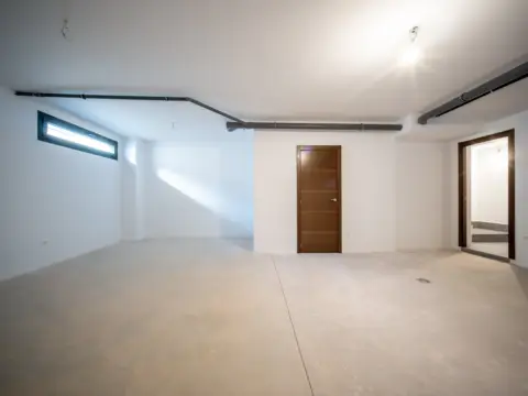 Chalet en calle de Soto del Henares, 27