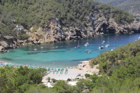 Terreno en calle Benirràs A