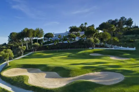 Apartamento en Avenida del Arte (Urbanización Estepona Golf),  S/N