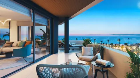 Piso en Avenida Mar de Alborán Esq. Paseo Marítimo de Torremolinos,  S/N