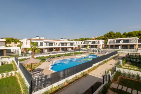 Casa adosada en calle Des Moll