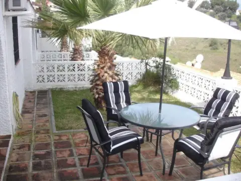 Casa adosada en calle de Lambda