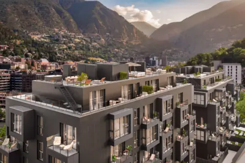 Piso en Carretera de La Comella I de La Plana,  2