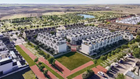 Casa adosada en calle Sagitario,  s/n