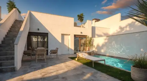 Chalet en calle Amanecer,  32