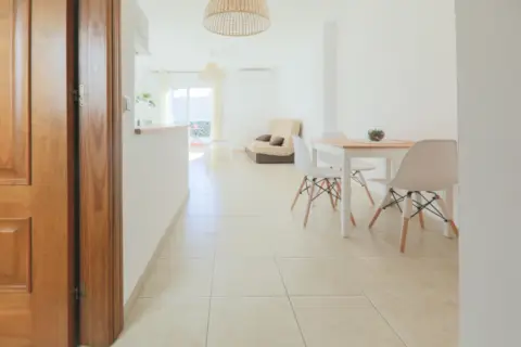 Piso en calle del Gladiolo, 48