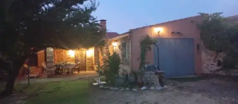 Casa rústica en calle de la Alba, 3