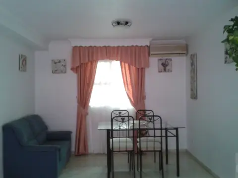 Casa adosada en calle de Francisco Correa, 14