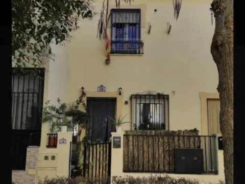 Casa adosada en Pasaje de los Lechines, 3