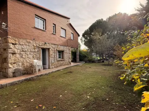 Chalet unifamiliar en calle de los Llanos, 27