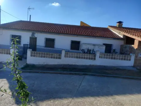 Casa adosada en calle de Varela, 5