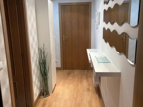 Piso en calle de Laguna, 21