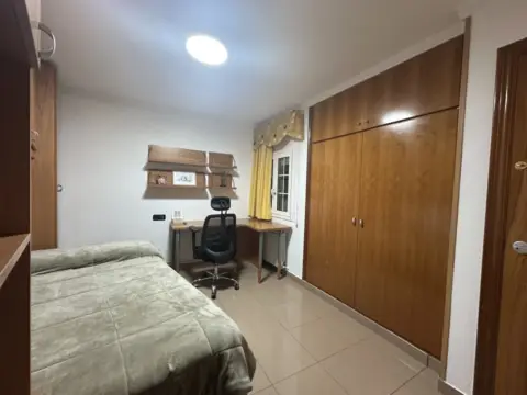 Habitación en Carrer Quinze, 15