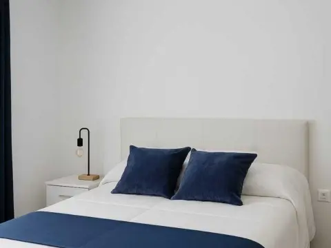 Estudio en calle de Artana, 1