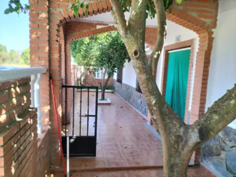 Casa adosada en calle Eucaliptos, 34