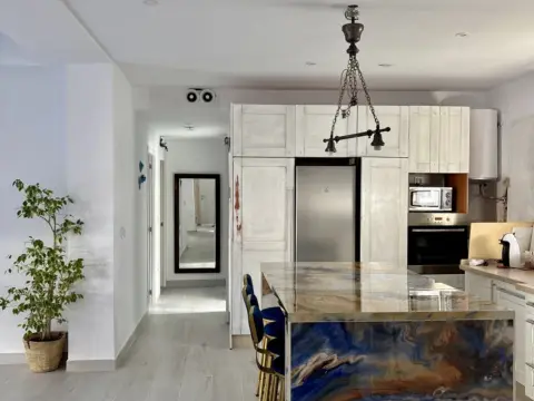 Piso en calle Tolosa Latour, 13