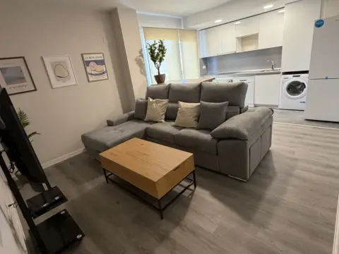 Piso en calle Japón, 18