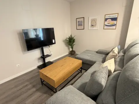 Piso en calle Japón, 18