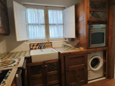 Casa adosada en calle de Miravete, 6