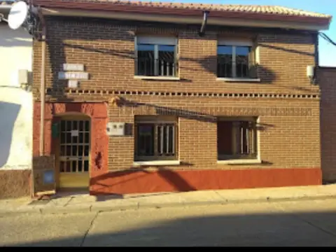 Casa adosada en calle Mayor, 21