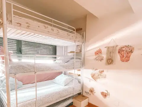 Habitación en Paseo de la Democracia, 10