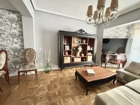 Piso en calle de la Independencia, 4