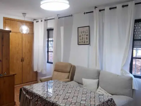 Piso en calle de Anibol González, 1