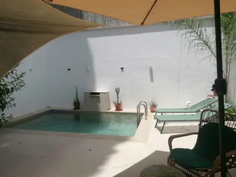 Chalet adosado en Avenida de la Reina Sofía, 3