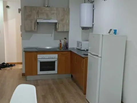 Estudio en calle Real Utrera, 137