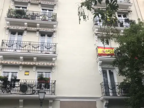 Casa pareada en calle del General Pardiñas, 48