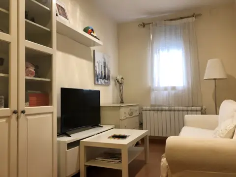 Casa pareada en calle del General Pardiñas, 48