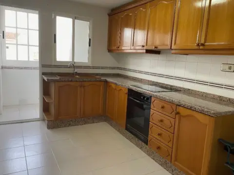 Piso en Camino de la Bola, 14