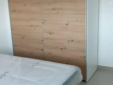 Piso en calle Tibónidas, 21