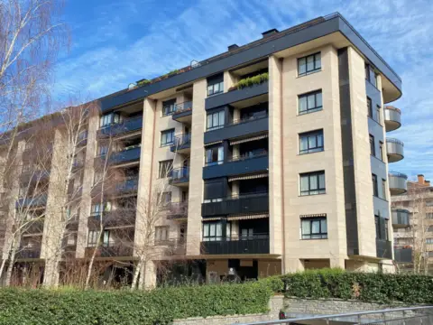 Piso en calle de Xabier Lizardi, 9