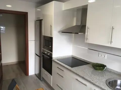 Piso en Avenida de Juan Sebastián Elcano, 23
