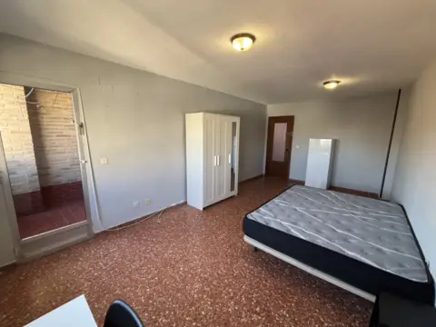 Habitación en Carrer de Pizarro, 20