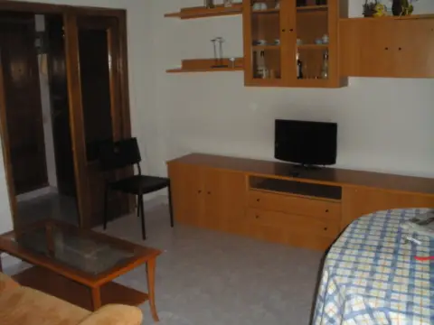 Piso en calle de Asturias, 5