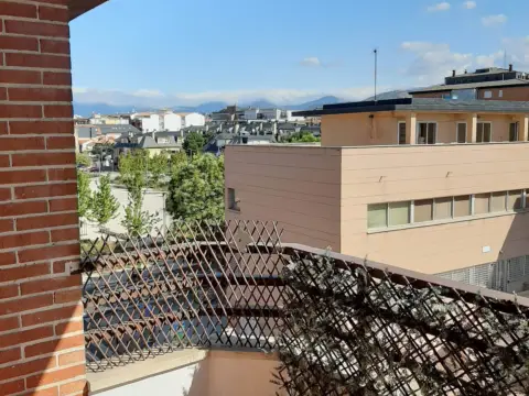 Piso en calle de los Madroños, 2