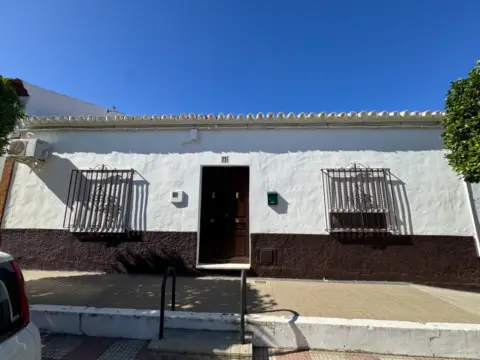 Casa adosada en calle Hermanos Machado, 21