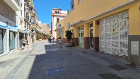Local comercial en calle Rábida, 17