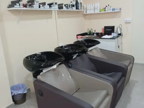 Local comercial en Plaza de la Concordia, 98