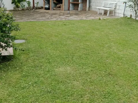 Chalet pareado en Camino de la Parra, 66