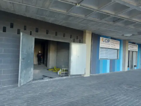 Local comercial en calle Juan López Arránz, 1