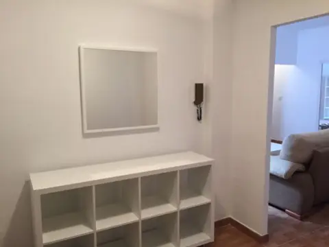 Piso en calle Castillo de Constantina, 8